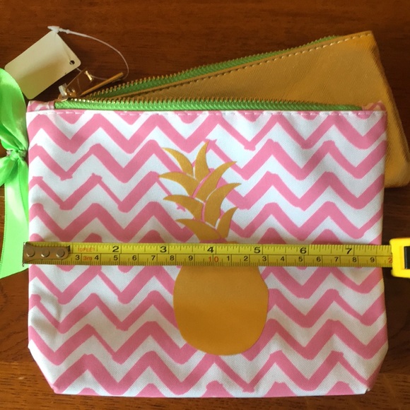 NWT 2 pouches. - Picture 1 of 12